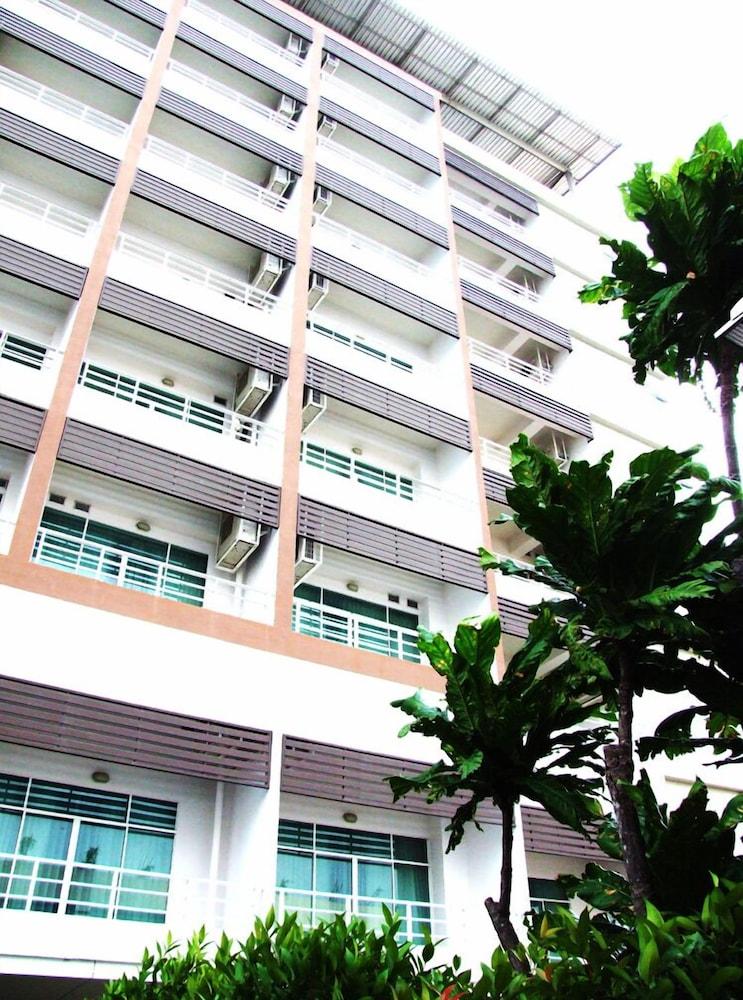 Ampo Residence Ayutthaya Bagian luar foto