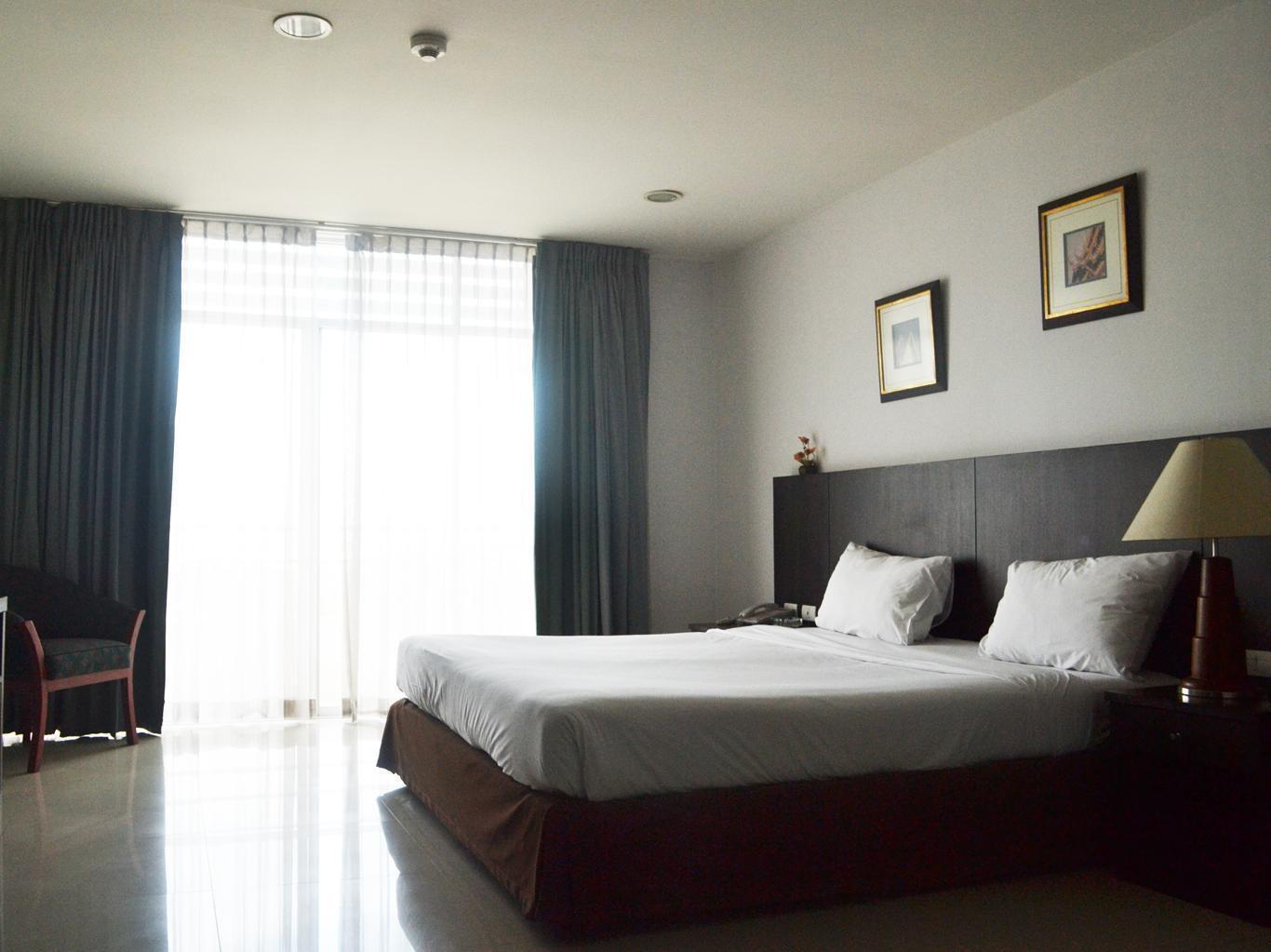 Ampo Residence Ayutthaya Bagian luar foto