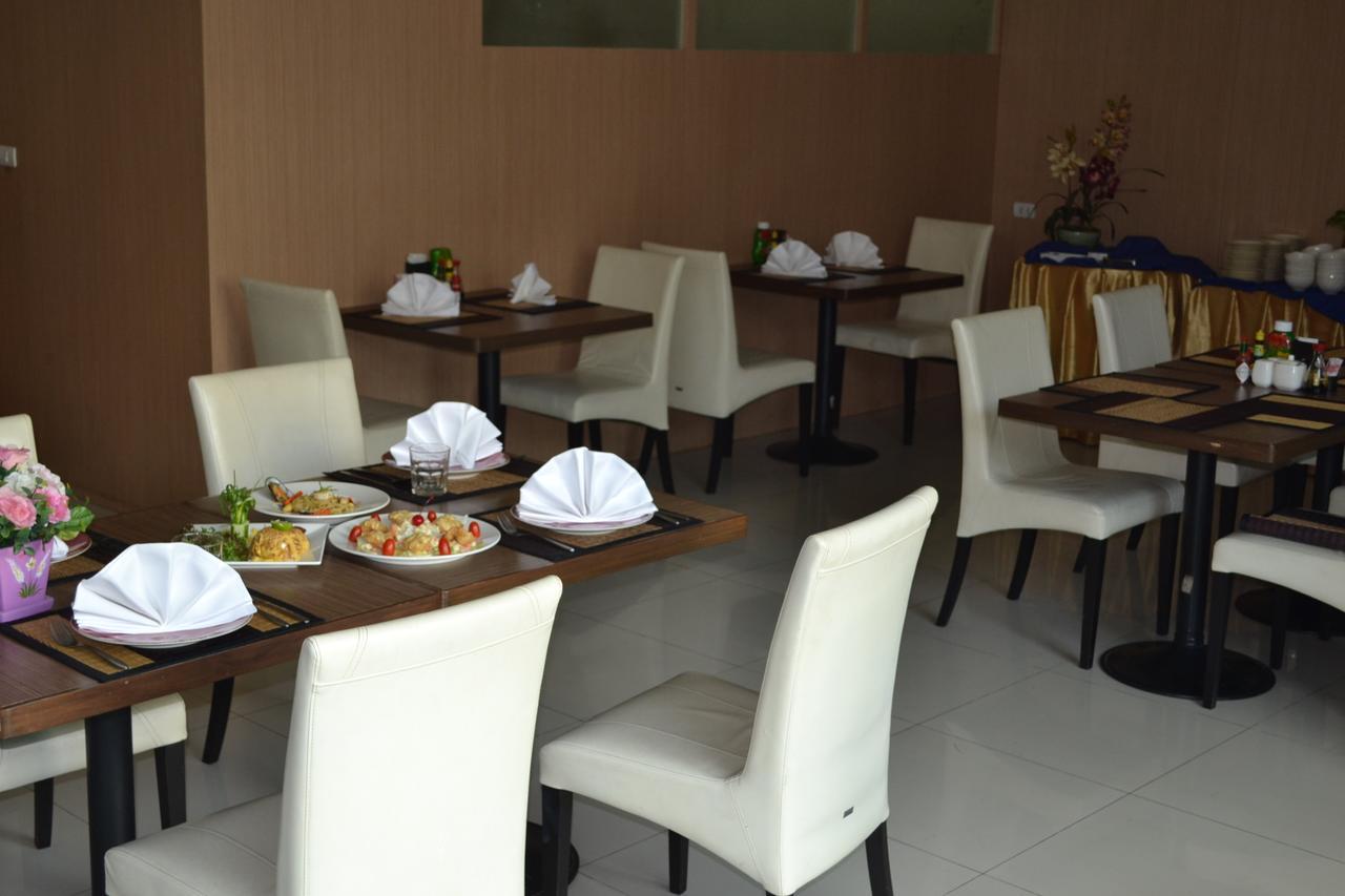 Ampo Residence Ayutthaya Bagian luar foto