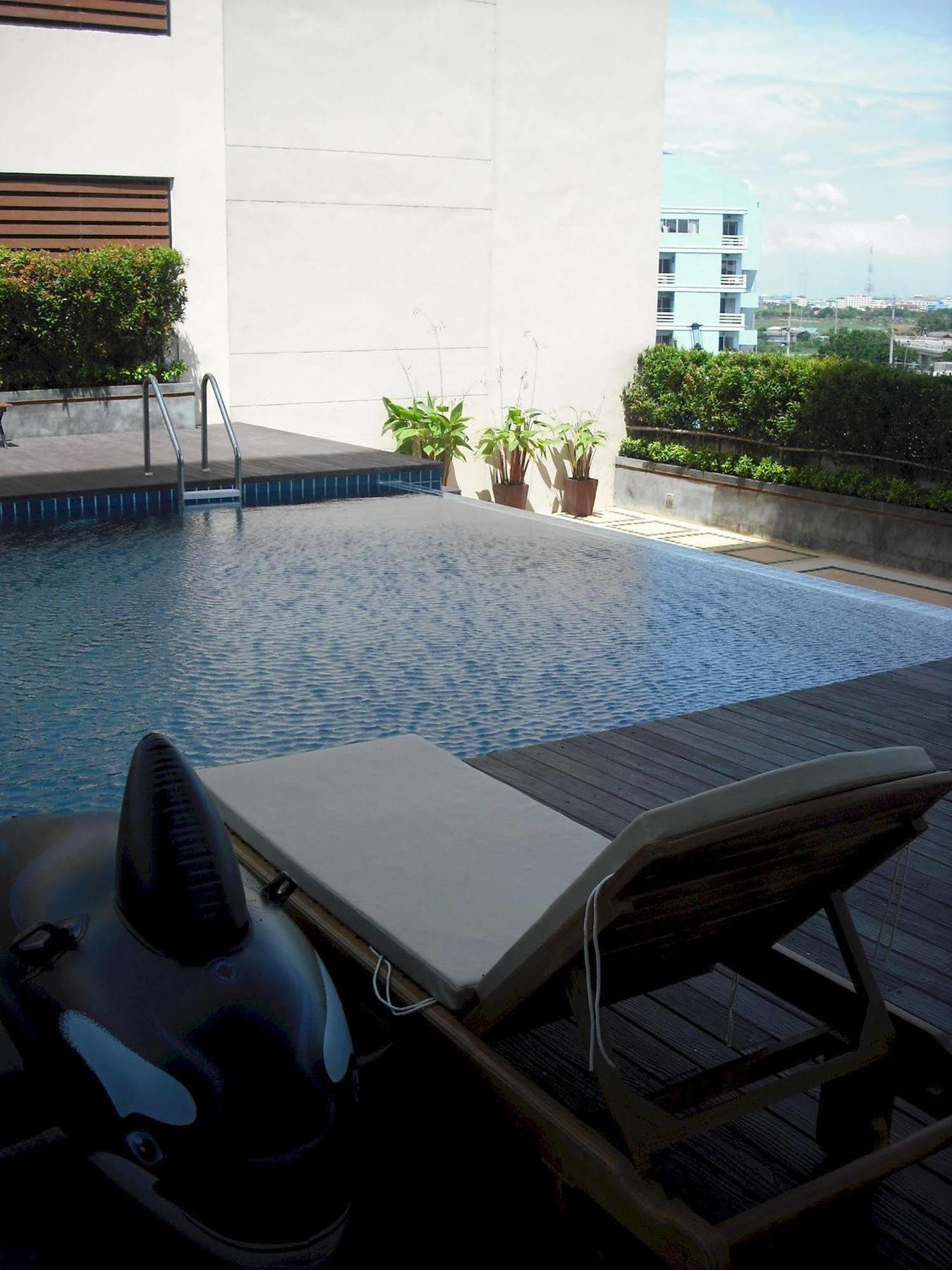 Ampo Residence Ayutthaya Bagian luar foto