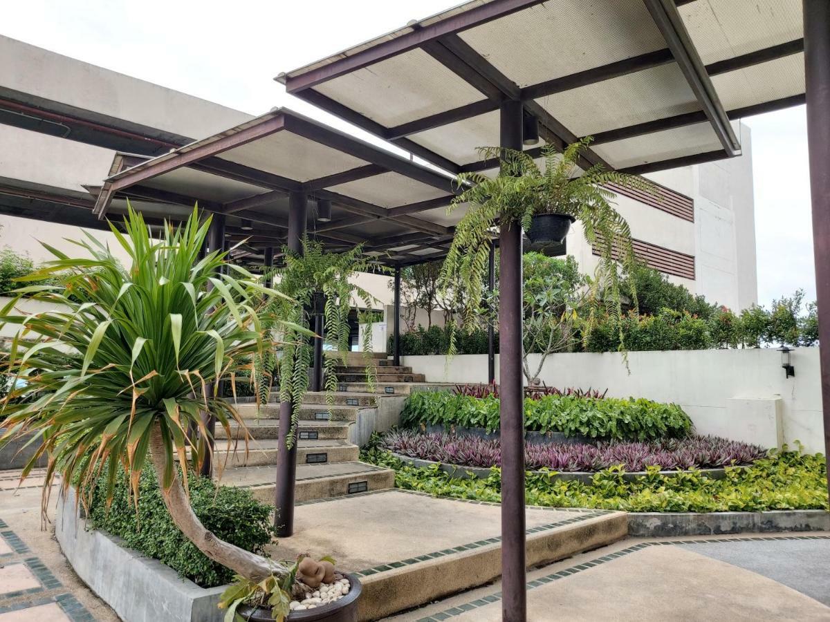 Ampo Residence Ayutthaya Bagian luar foto
