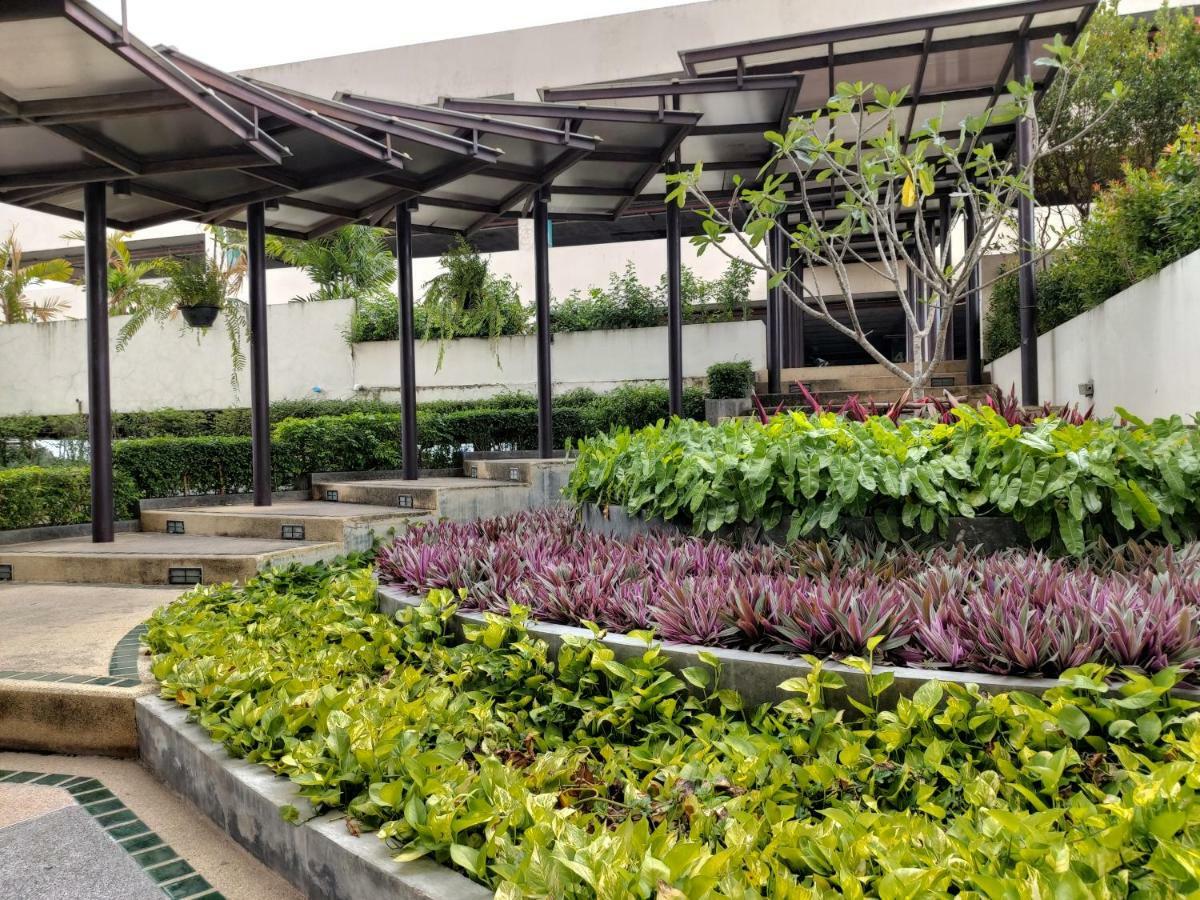 Ampo Residence Ayutthaya Bagian luar foto